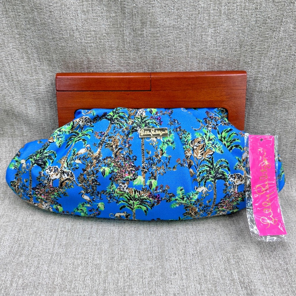 NEW Lily Pulitzer Bermuda Clutch Handbag Blue Wood Handle Tiger Queen‎ Tropical